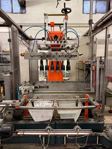 Keber case erector and case packer