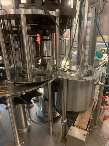 Filling monoblock PET 16.12.6 isobaric