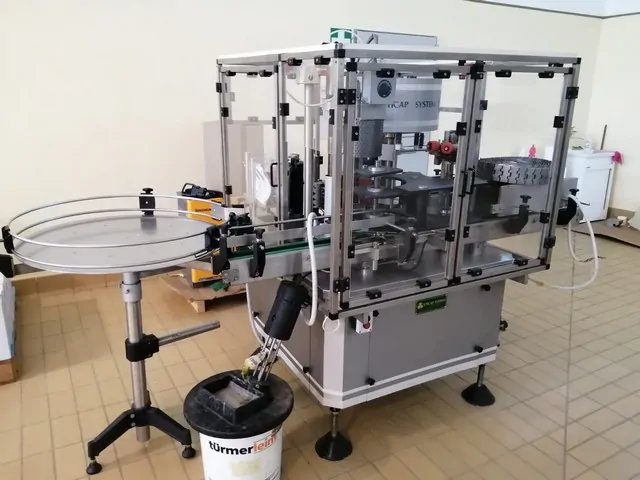 Labeller Eticap System 2.000 bph